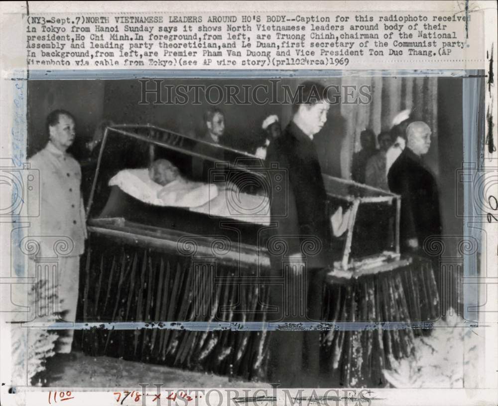 1969 Press Photo Vietnamese leaders during Ho Chi Minh&#39;s funeral service- Historic Images