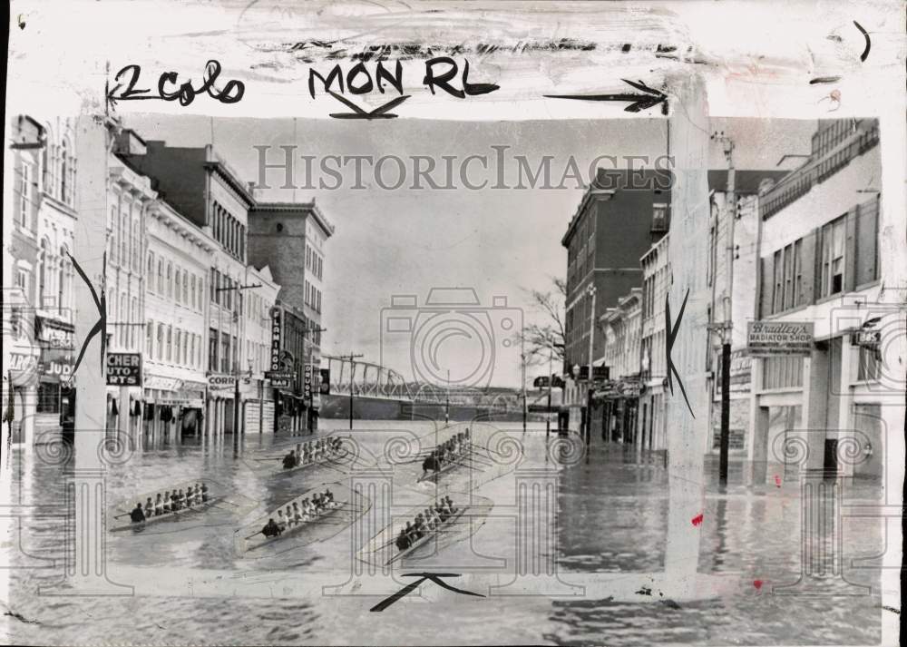 1952 Press Photo People on boats during flood at Marietta, OH business district- Historic Images