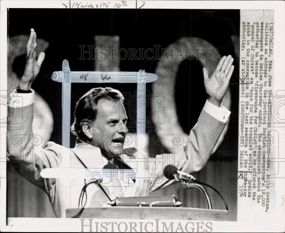 1974 Press Photo Reverend Billy Graham at Southern Baptist Convention in Texas- Historic Images