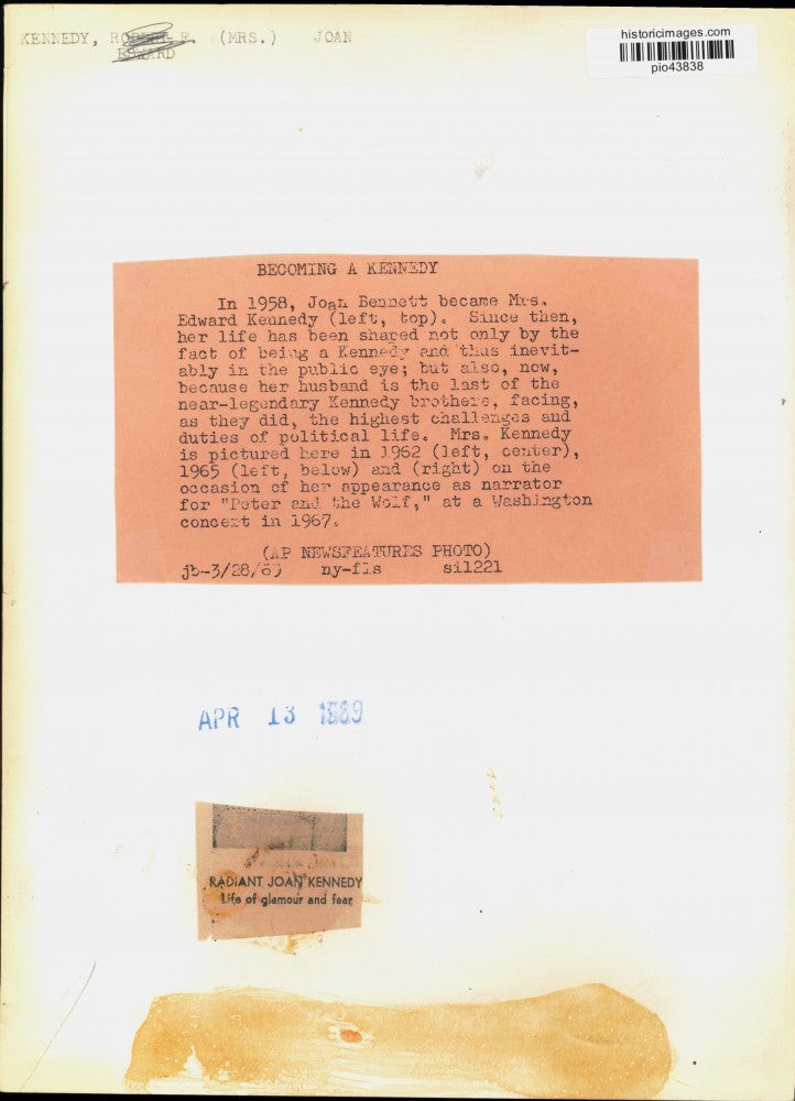 1965 Press Photo Joan Bennett during her wedding & as narrator at a concert