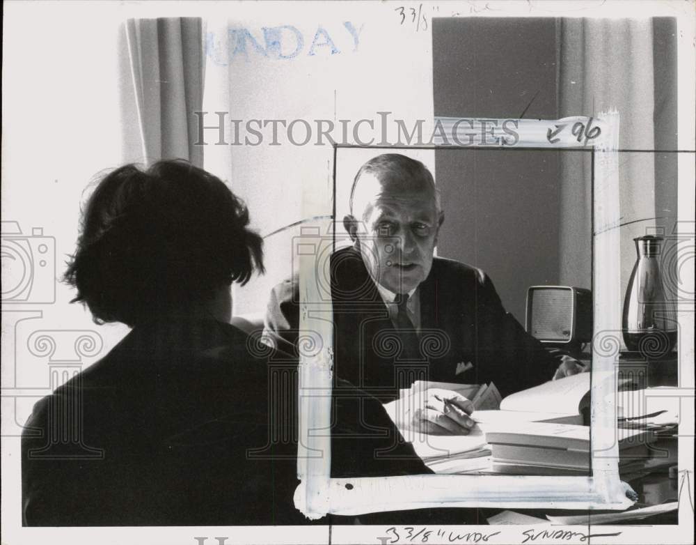 1970 Press Photo United Nations assistant Paul Hoffman works at his office- Historic Images