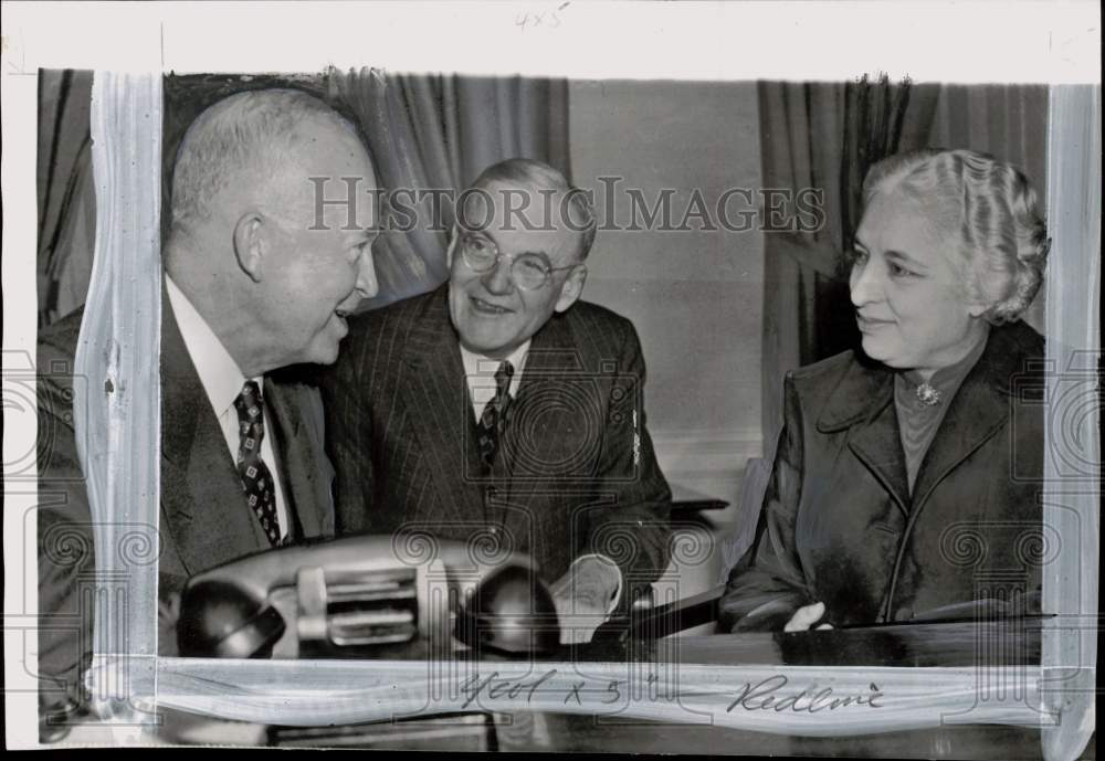 Press Photo Dwight Eisenhower, John Dulles &amp; Vijaya Pandit confer at White House