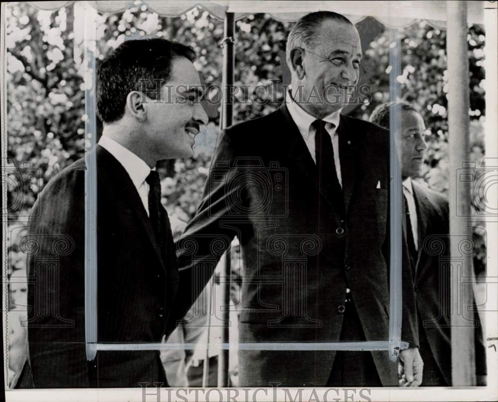 1967 Press Photo Lyndon Johnson greets Jordan&#39;s King Hussein at the White House- Historic Images