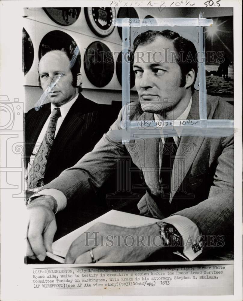 1973 Press Photo Egil Krogh and Stephen Shulman wait to testify in Washington- Historic Images