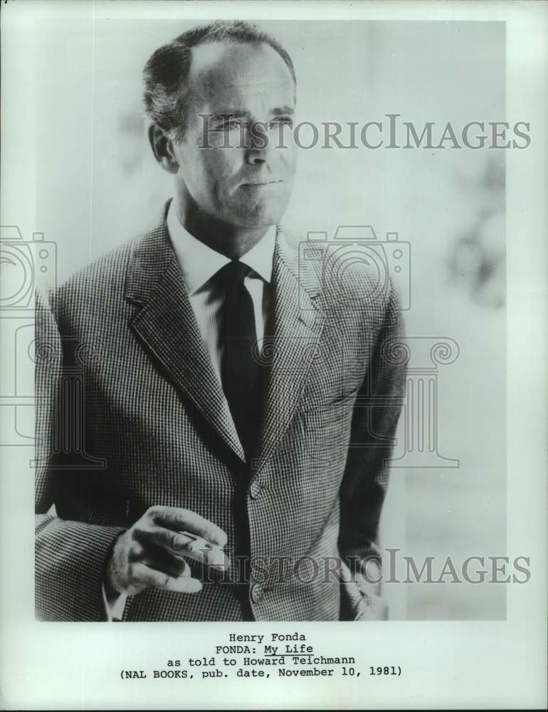 1981 Press Photo Henry Fonda Smokes Cigarette In "Fonda: My Life" - pip03048