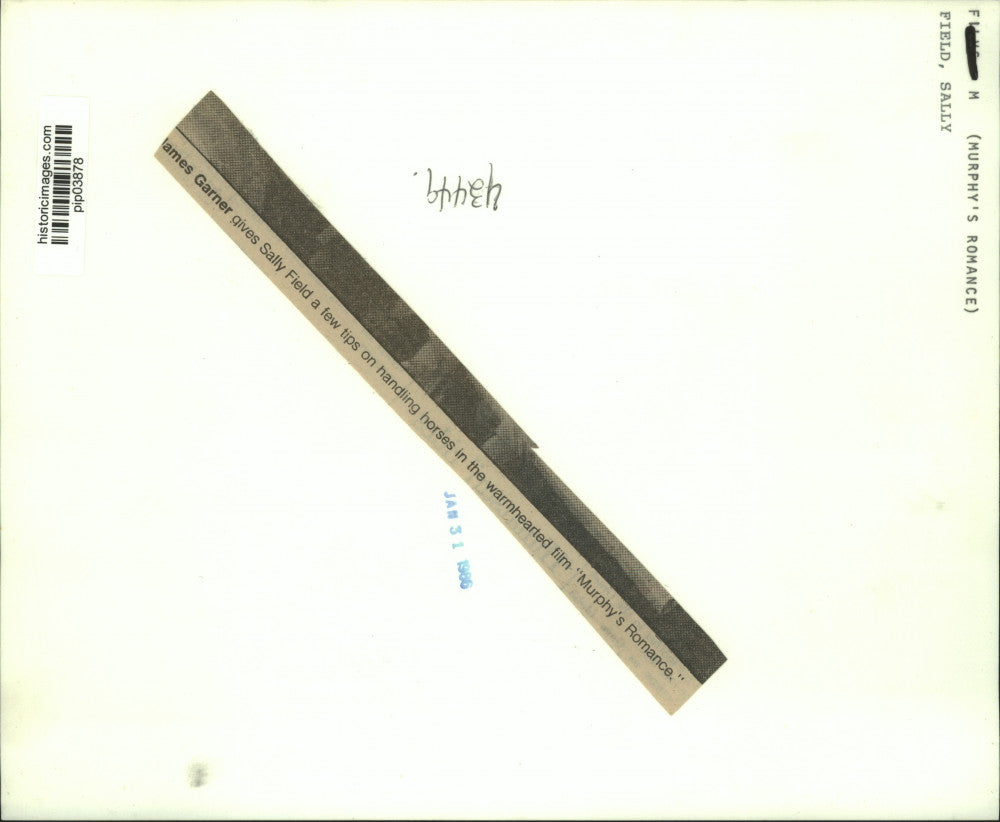 1985 Press Photo Actress Sally Field in "Murphy's Romance" Movie Scene