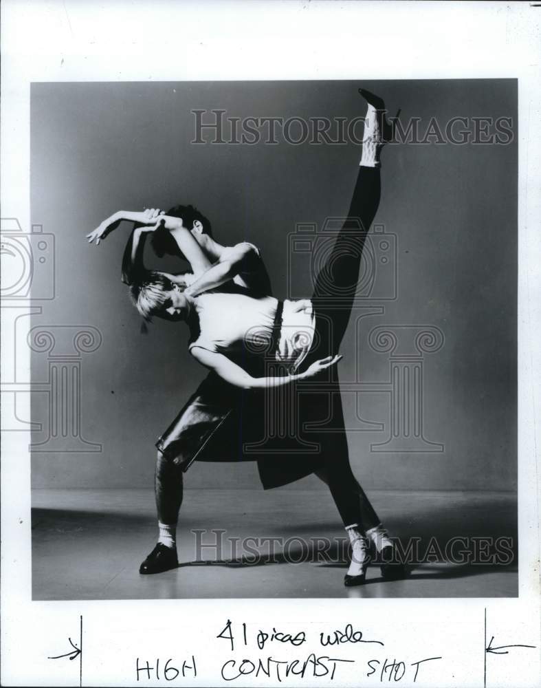 1986 Press Photo &quot;Watteau Duets&quot; features dancers Karole Armitage, Joseph Lennon- Historic Images