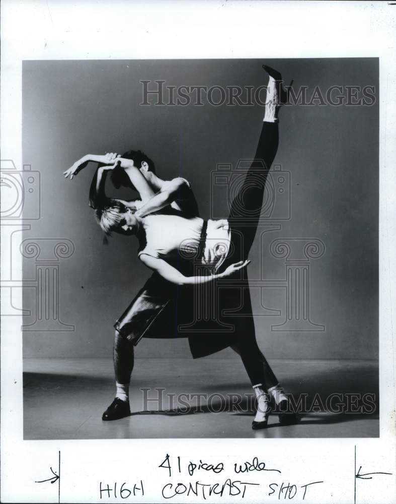 1986 Press Photo "Watteau Duets" features dancers Karole Armitage, Joseph Lennon- Historic Images