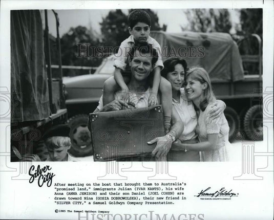 1985 Press Photo "Silver City" Movie Scene - pip26003- Historic Images