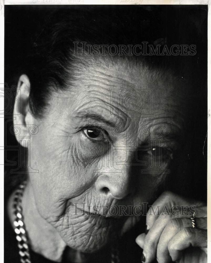 1976 Press Photo Actress Ruth Gordon in Manhattan - pip28667- Historic Images