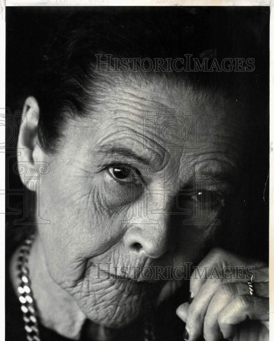 1976 Press Photo Actress Ruth Gordon in Manhattan - pip28667- Historic Images