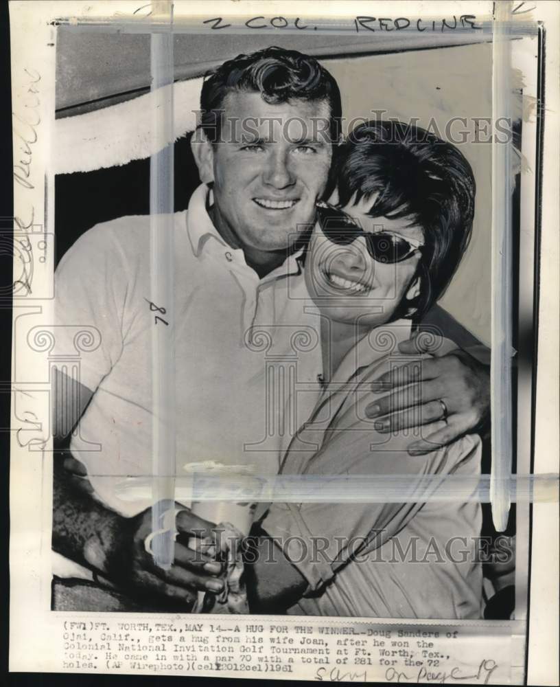 1961 Press Photo Golfer Doug Sanders and wife Joan after Colonial victory- Historic Images