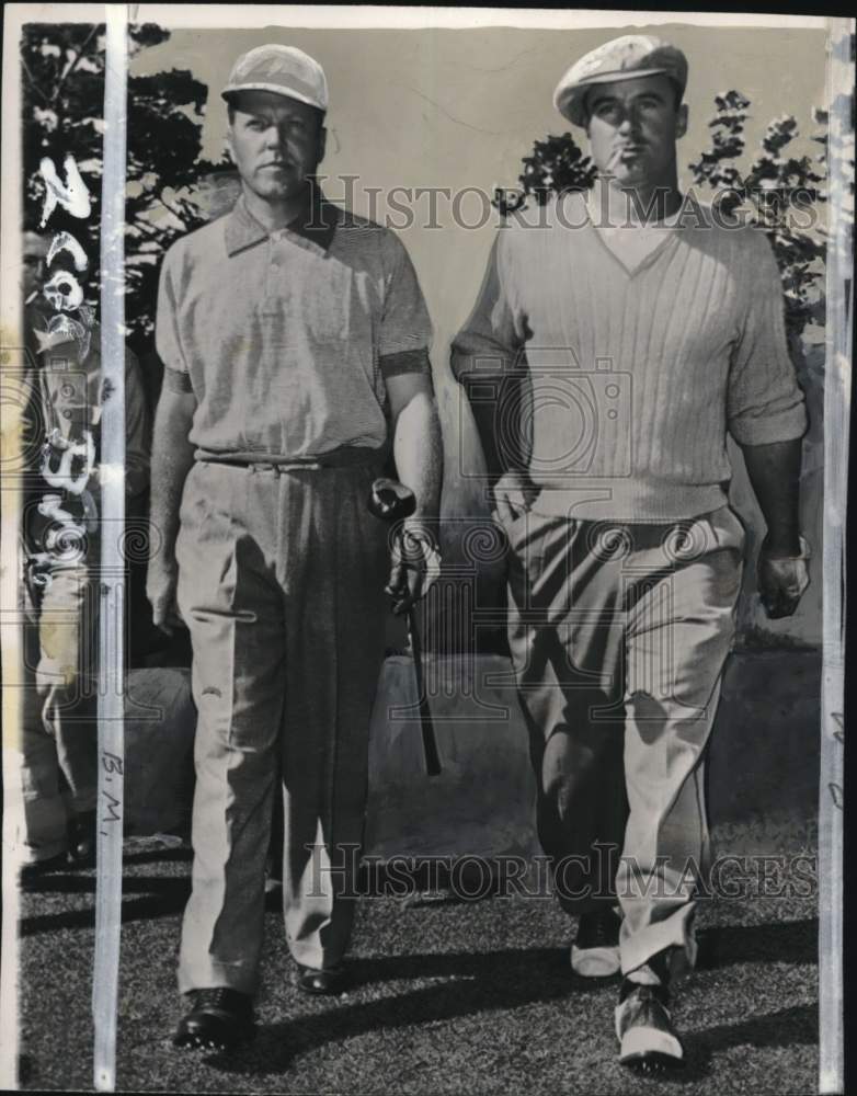 1947 Press Photo Golfers Johnny Dawson And Skee Riegel In Pebble Beach Amateur- Historic Images