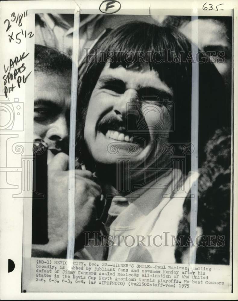 1975 Press Photo Tennis&#39; Raul Ramirez After Beating Jimmy Connors In Mexico City- Historic Images
