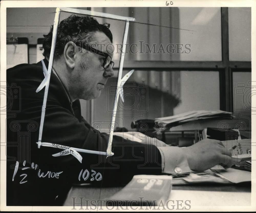 1971 Press Photo Vancouver Canucks Hockey Team General Manager Norman Poile- Historic Images