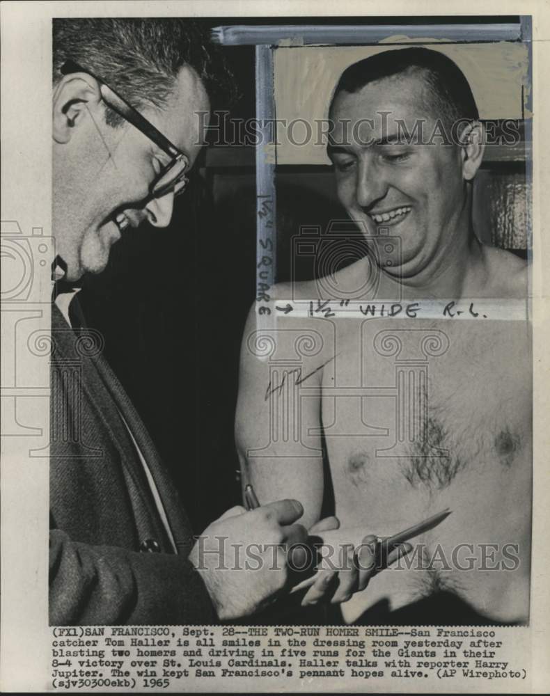 1965 Press Photo Giants&#39; baseball player Tom Haller &amp; reporter Harry Jupiter, CA- Historic Images
