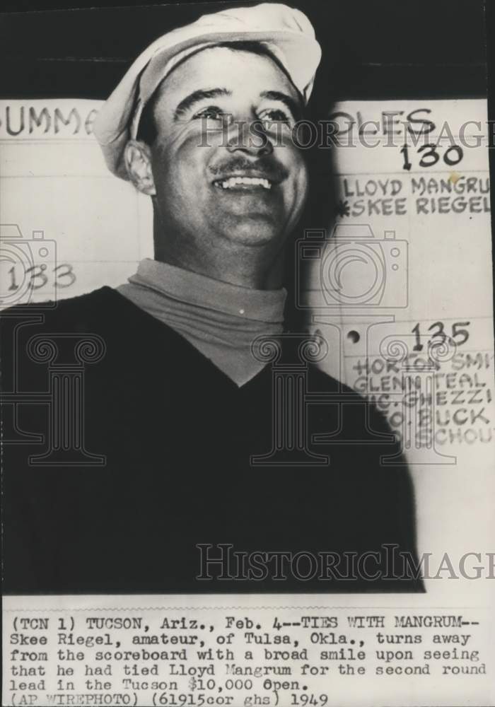 1949 Press Photo Tulsa Amateur Golfer Skee Riegel Tied For Lead In Tucson Open- Historic Images