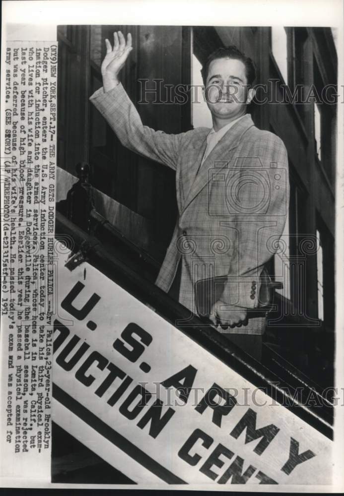 1951 Press Photo Brooklyn Dodger Baseball Pitcher At Army Induction Center- Historic Images