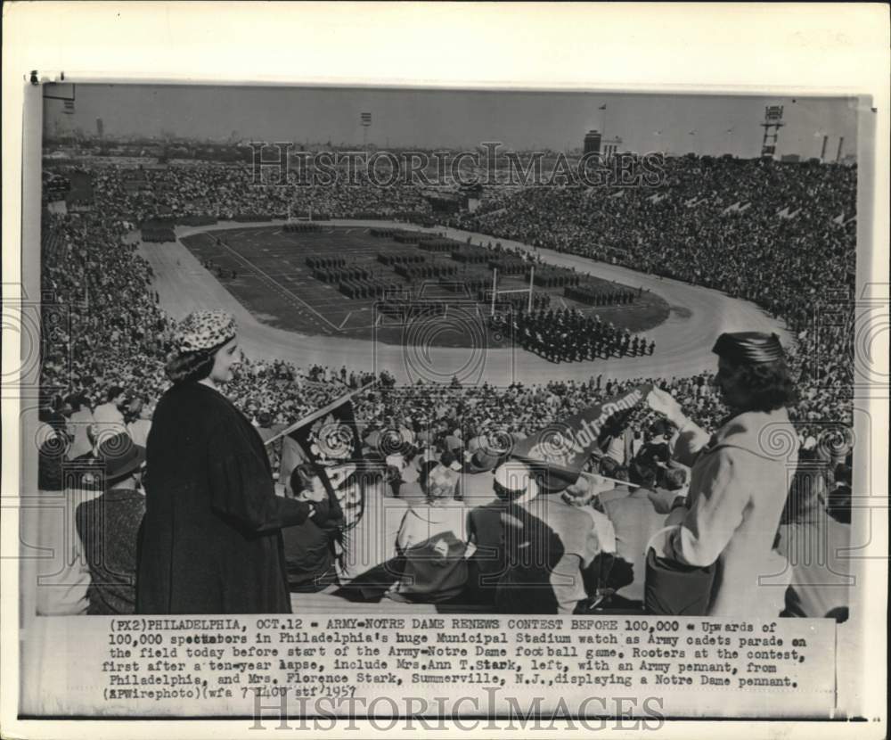 1957 Press Photo Army &amp; Notre Dame&#39;s football game, Municipal Stadium, PA- Historic Images