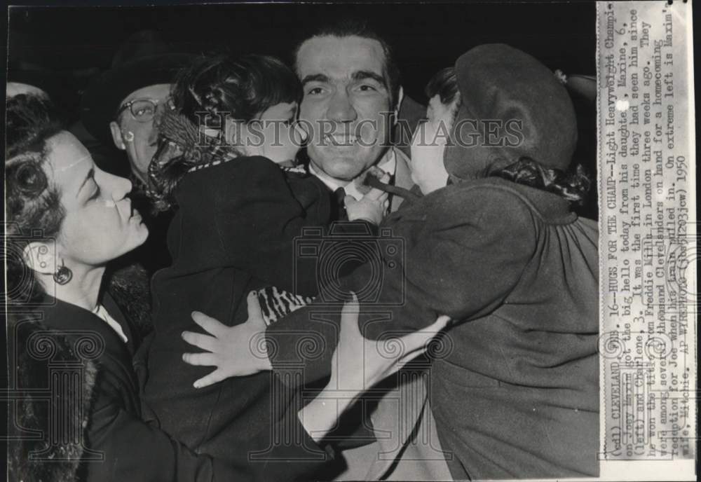 1950 Press Photo Light Heavyweight Boxing champion Joey Maxim & family, Ohio- Historic Images