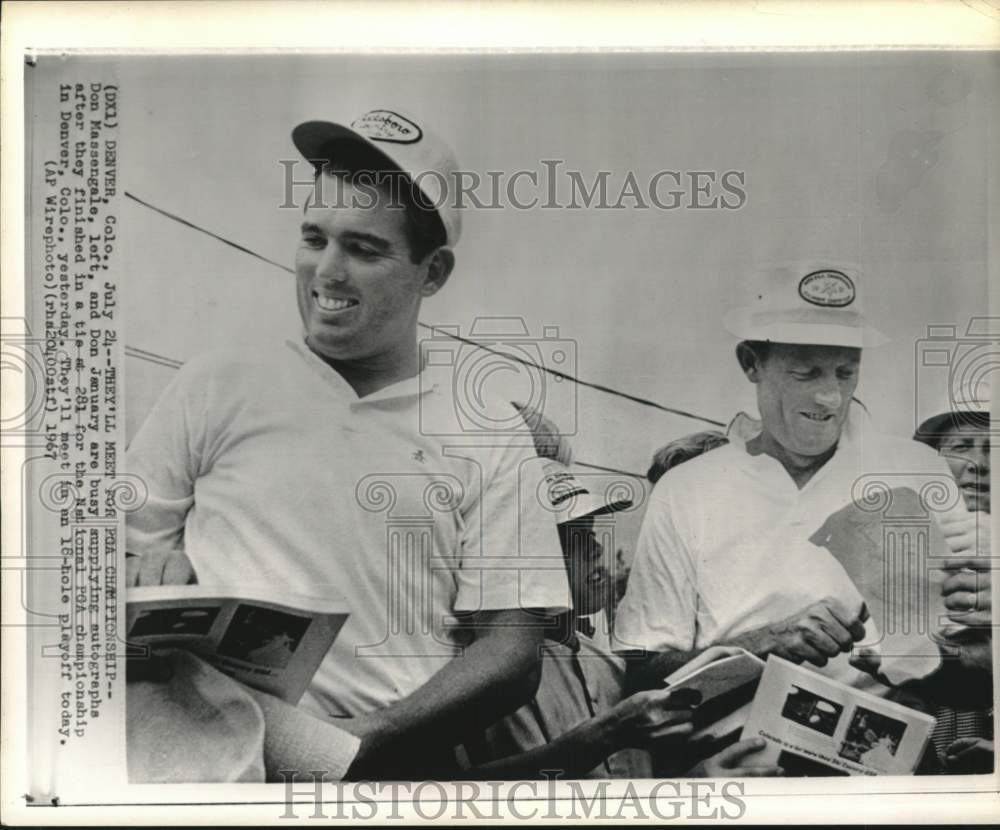 1967 Press Photo Golfer Don Massengale & Don January give autographs, Denver, CO- Historic Images