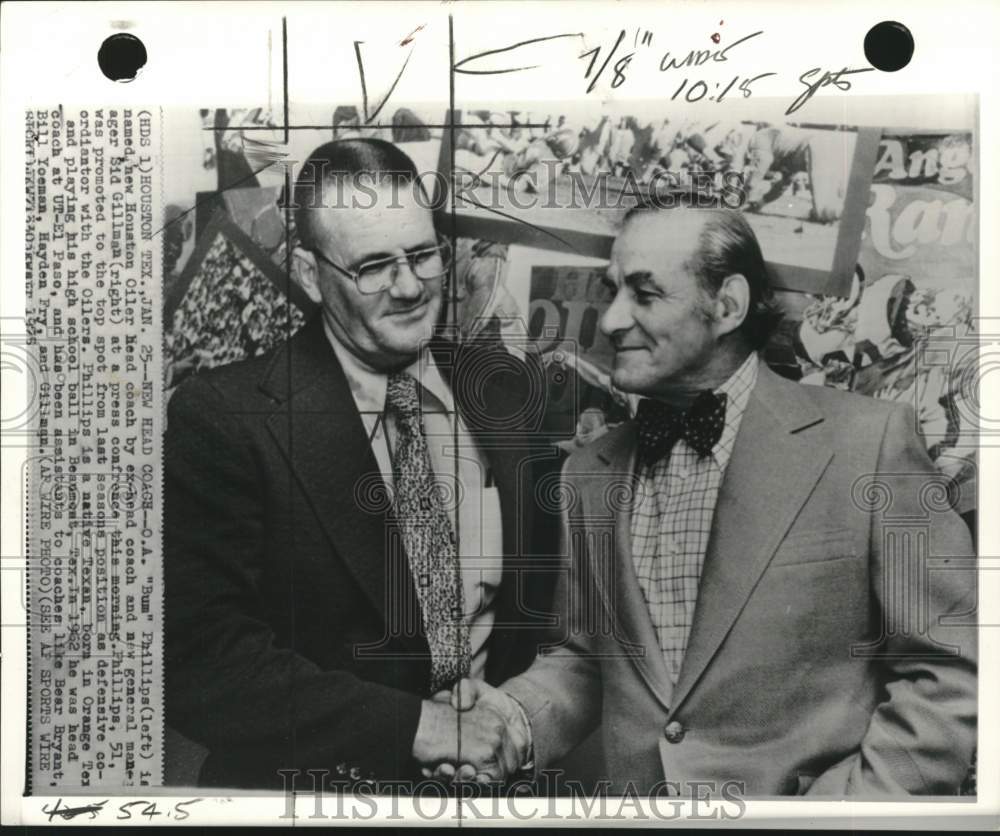 1975 Press Photo Houston Oiler&#39;s coach O.A. &quot;Bum&quot; Phillips &amp; Sid Gillman, Texas- Historic Images