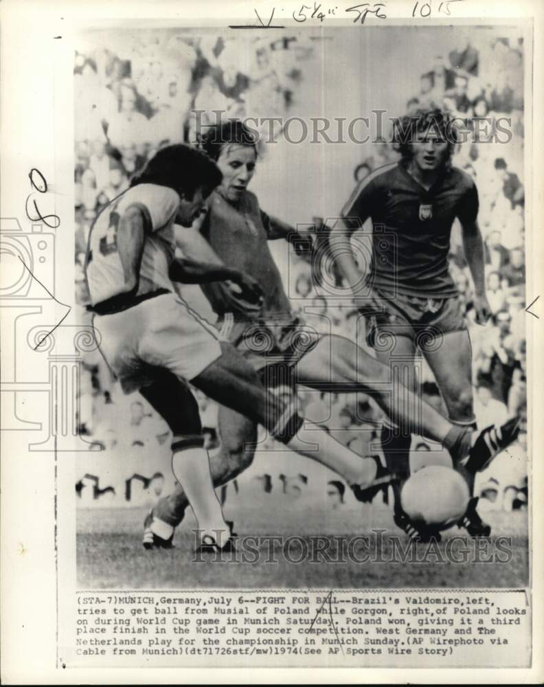 1974 Press Photo Valdomiro, Musial &amp; Gorgon, World Cup soccer game, Germany- Historic Images