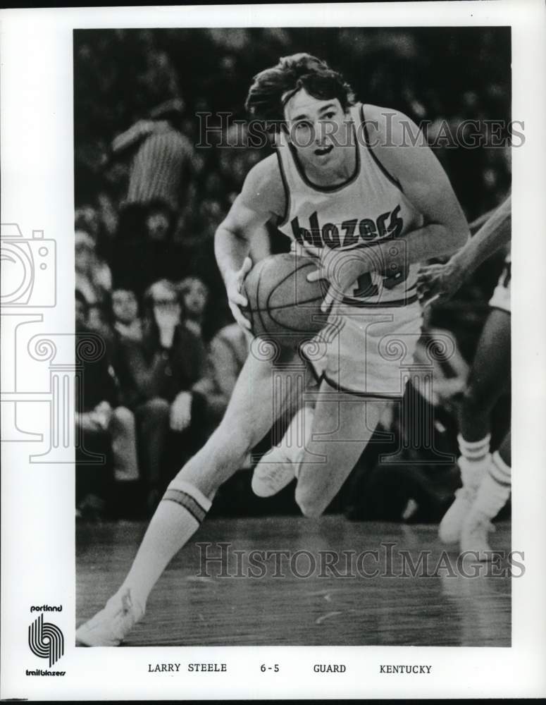 1975 Press Photo Portland Trail Blazers&#39; Larry Steele in basketball action- Historic Images