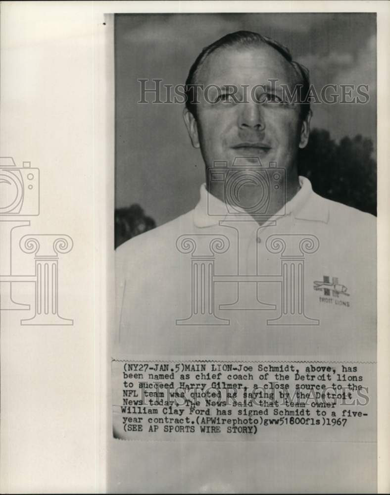 1967 Press Photo Joe Schmidt, Chief Football for Detroit Lions - pis03483- Historic Images