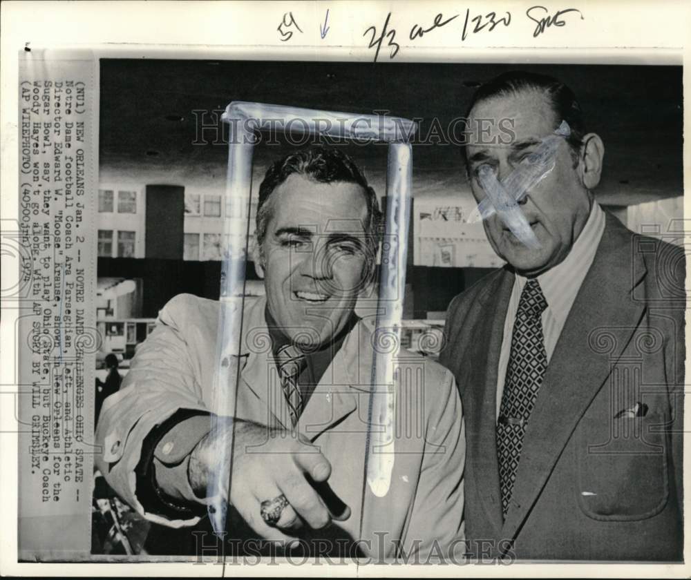 1974 Press Photo Football Ara Parseghian, Athletic Director Edward Krause- Historic Images