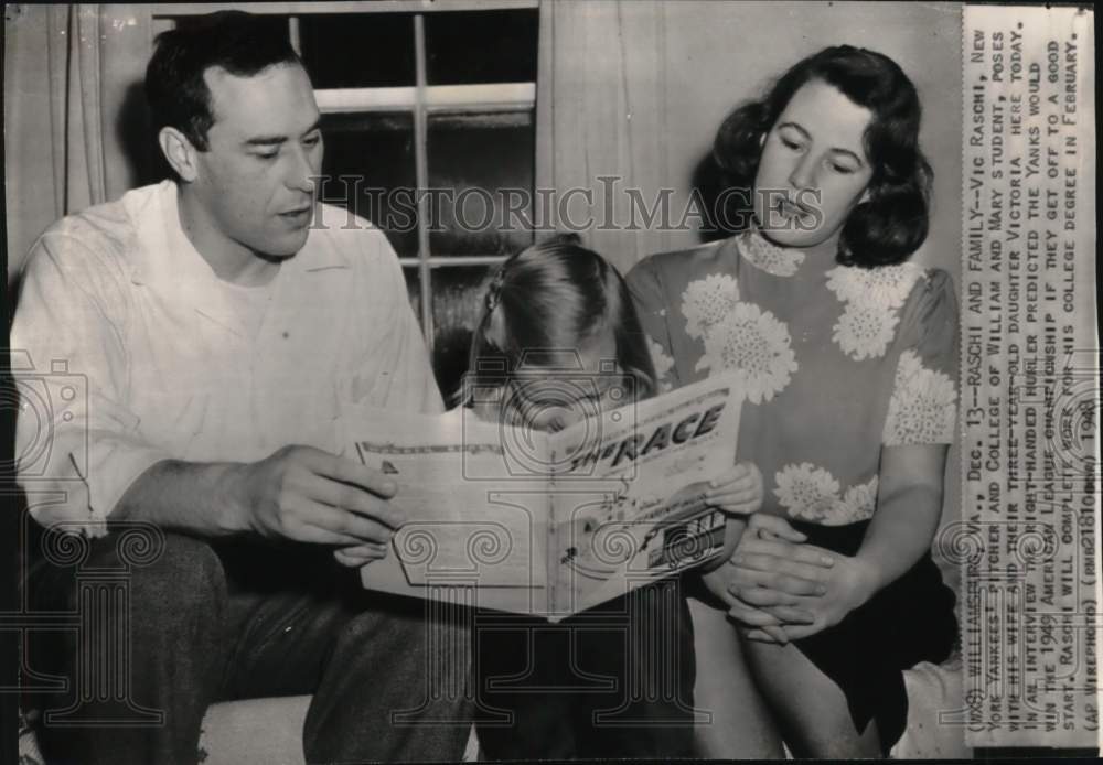 1948 Press Photo New York Yankees&#39; Vic Raschi &amp; family, Williamsburg, Virginia- Historic Images