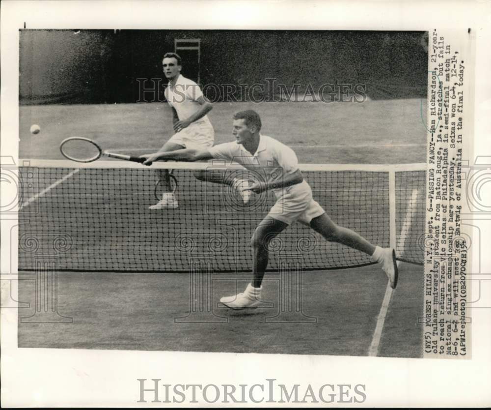 1954 Press Photo Tennis players Ham Richardson &amp; Vic Seixas&#39; tennis match, NY- Historic Images