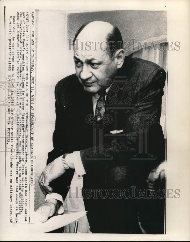 1963 Press Photo Former Notre Dame's football Hugh Devore - pis04372- Historic Images