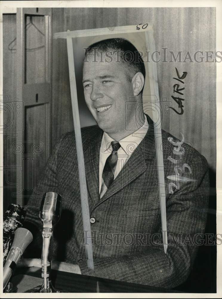 1963 Press Photo Seattle University's basketball Bob Boyd at conference- Historic Images