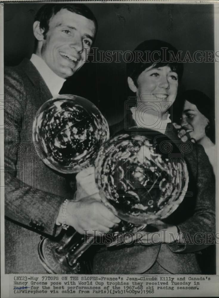 1968 Press Photo Skiers Jean-Claude Killy &amp; Nancy Greene holds World Cup trophy- Historic Images