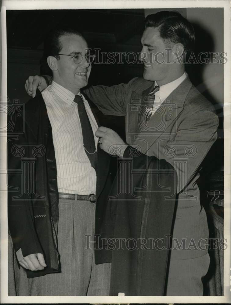 1947 Press Photo Chicago White Sox&#39;s Orval Grove &amp; Dwight Hightower, Chicago, IL- Historic Images