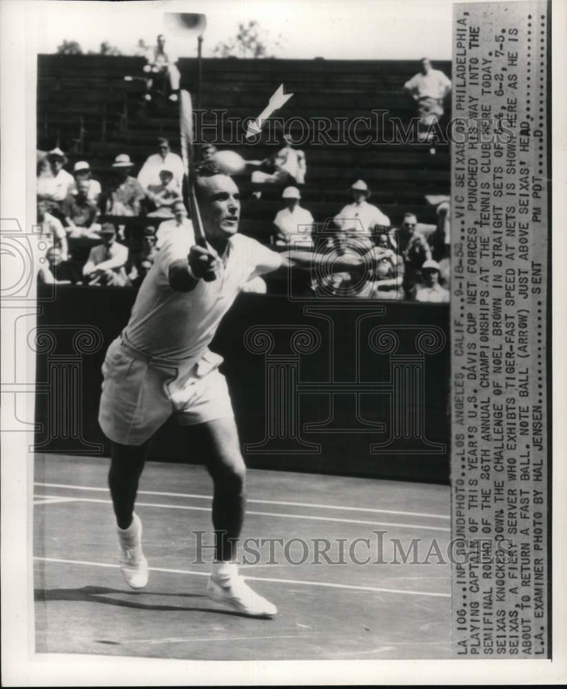 1952 Press Photo Tennis player Vic Seixas in action, US Davis Cup, California- Historic Images