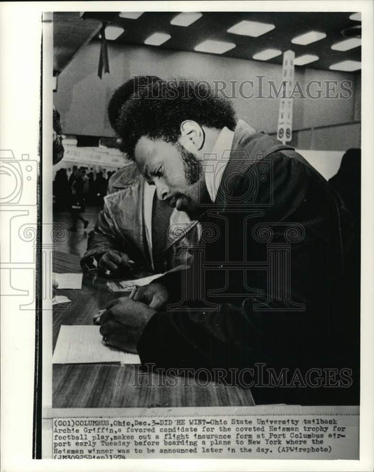1974 Press Photo OSU football player Archie Griffin, Port Columbus airport, Ohio- Historic Images