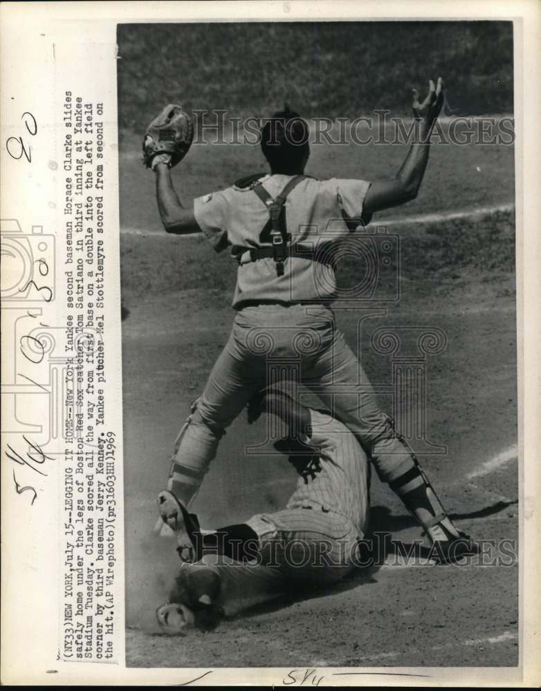 1969 Press Photo Yankees&#39; Horace Clarke &amp; Red Sox&#39;s Tom Satriano, Baseball, NY- Historic Images