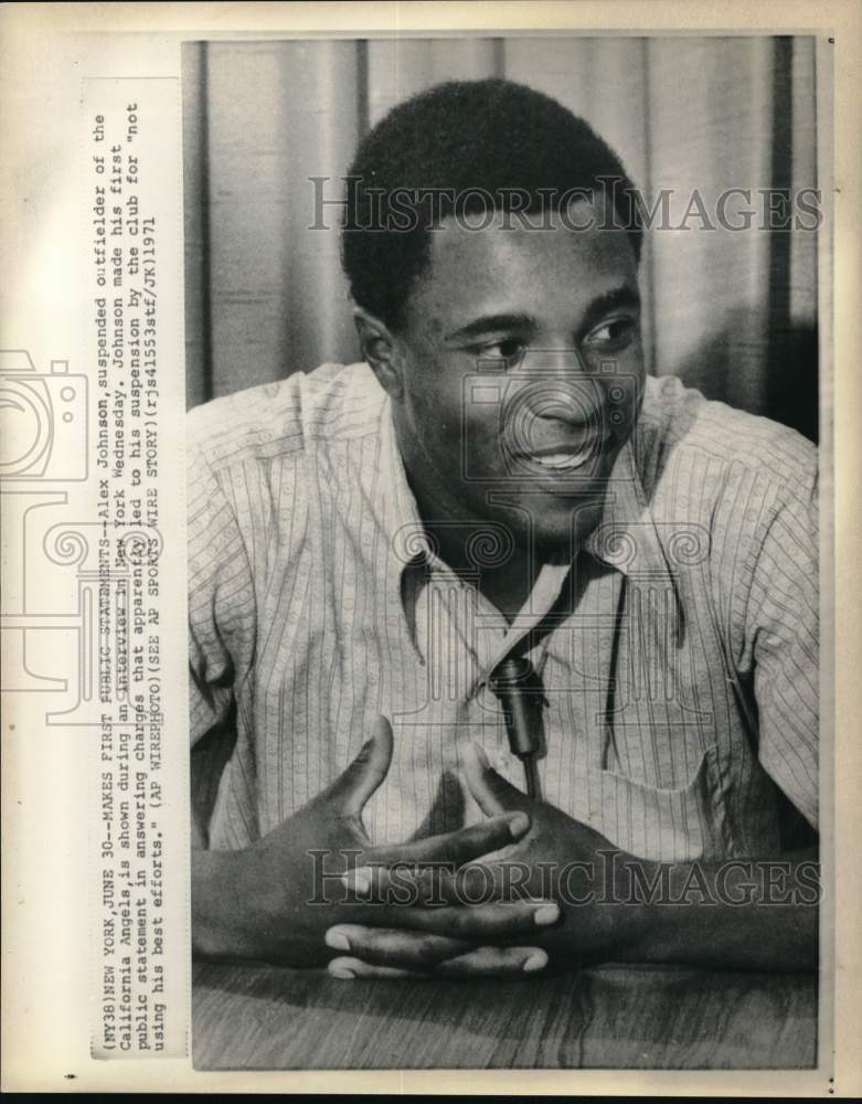 1971 Press Photo California Angels' outfielder Alex Johnson, news conference, NY- Historic Images