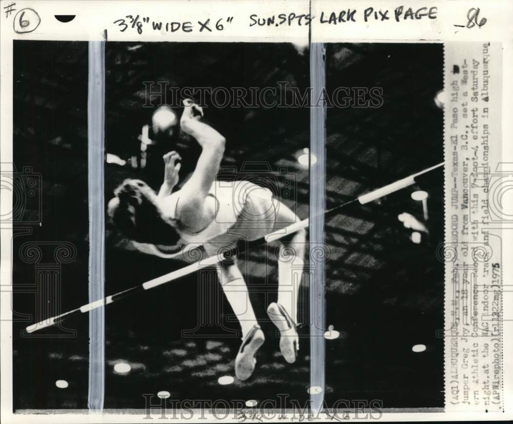 1975 Press Photo High jumper Greg Joy sets record, WAC indoor track &amp; field, NM- Historic Images