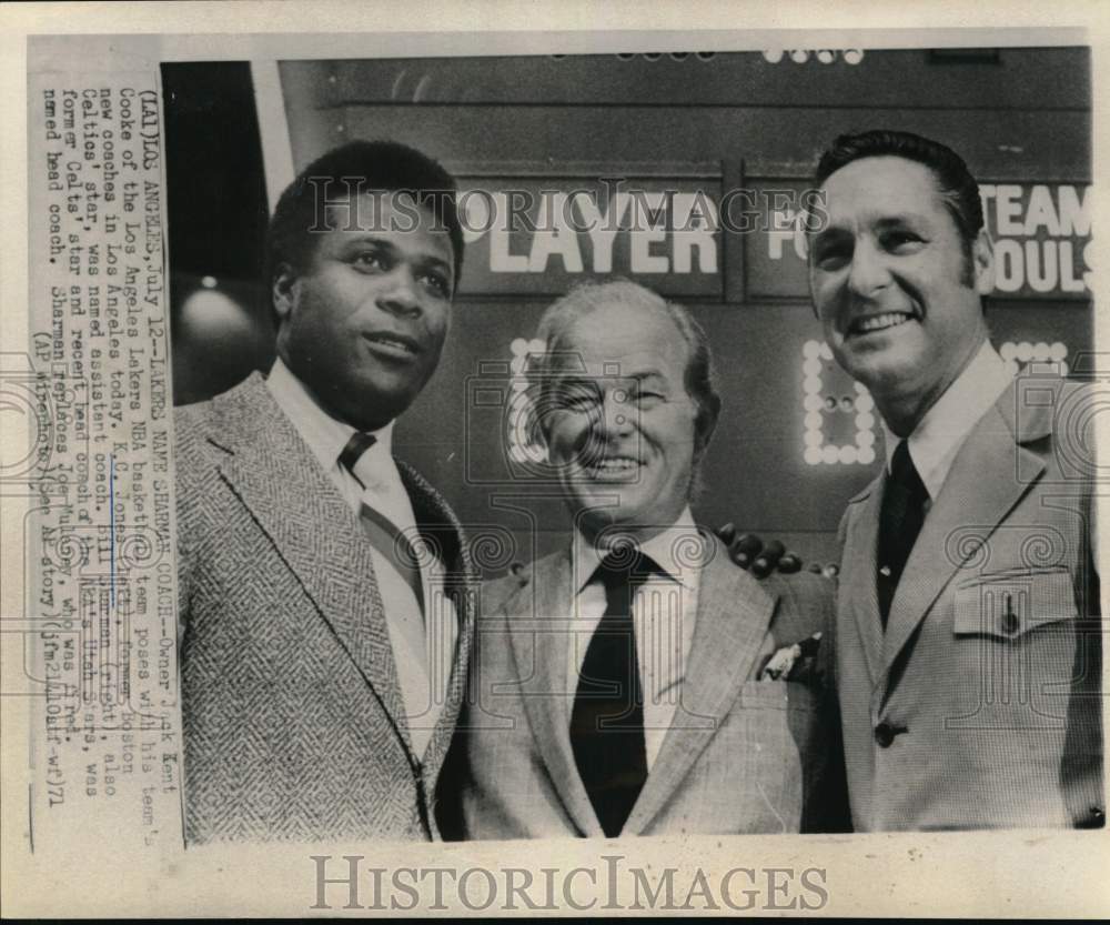 1971 Press Photo K.C. Jones, Jack Kent Cooke, Joe Mullaney, Basketball, CA- Historic Images