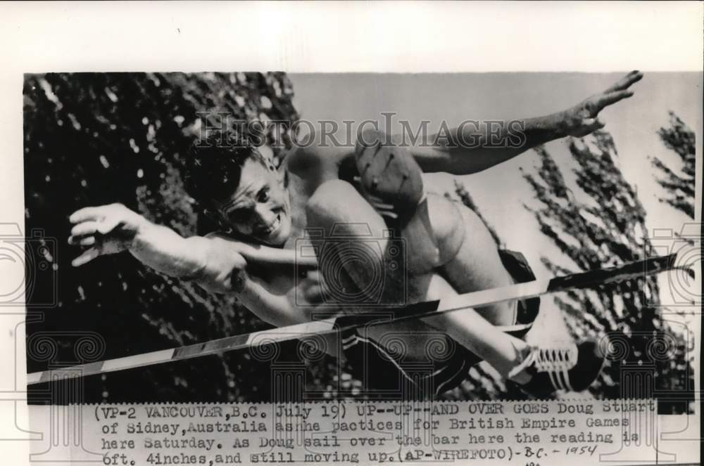 1954 Press Photo Jumper Doug Stuart at practice, Vancouver, British Columbia- Historic Images
