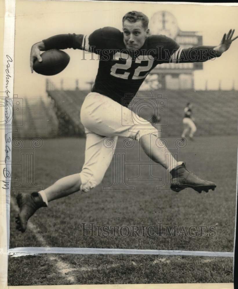 1948 Press Photo Wildcat ace Frank Aschenbrenner during football practice, AZ- Historic Images