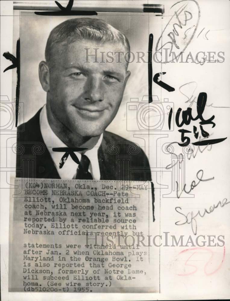 1955 Press Photo Football Pete Elliott of Norman, Oklahoma - pis05884- Historic Images