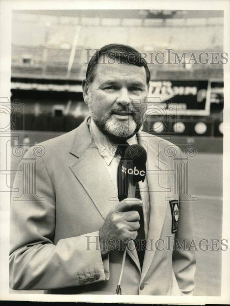 1980 Press Photo Portrait of ABC Sportscaster Keith Jackson - pis06089- Historic Images