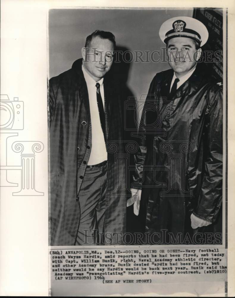1964 Press Photo Naval Academy&#39;s Wayne Hardin &amp; William Busik, Annapolis, MD- Historic Images