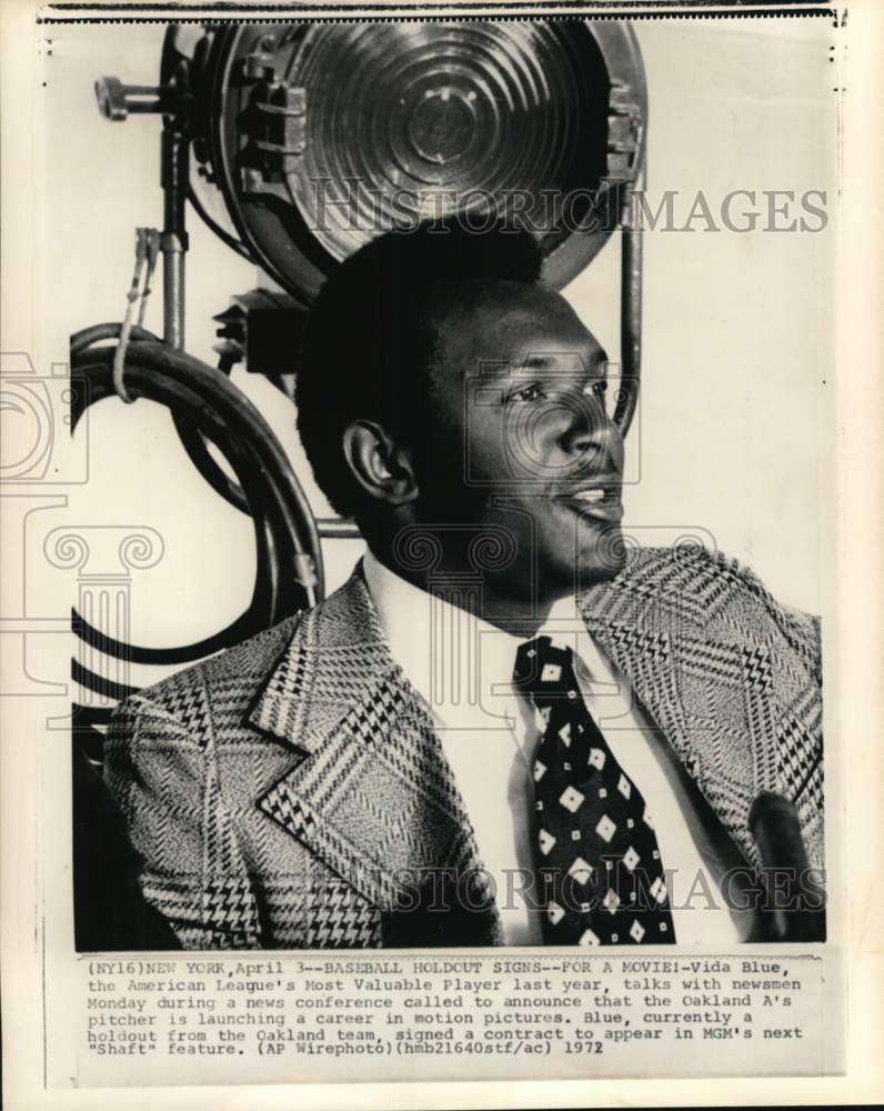 1972 Press Photo Oakland A&#39;s baseball pitcher Vida Blue, New York - pis06357- Historic Images