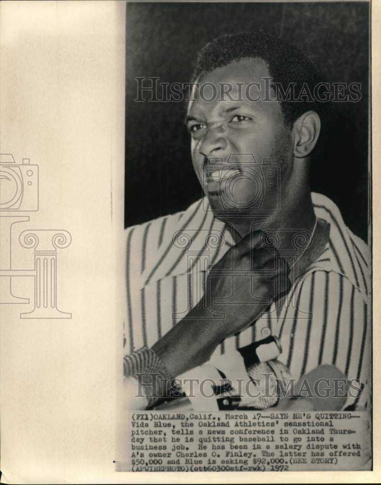 1972 Press Photo A&#39;s pitcher Vida Blue, press conference, Oakland, California- Historic Images