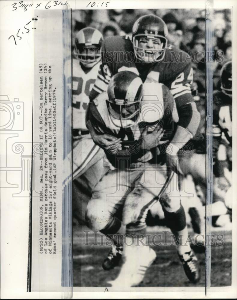 1974 Press Photo Jim Bertelsen &amp; Terry Brown, Rams vs Vikings football game, MN- Historic Images